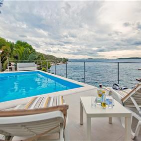 Luxury 6 Bedroom Seafront Villa with pool and Separate Apartment along Secluded Beach near Hvar Town, Sleeps 10-12